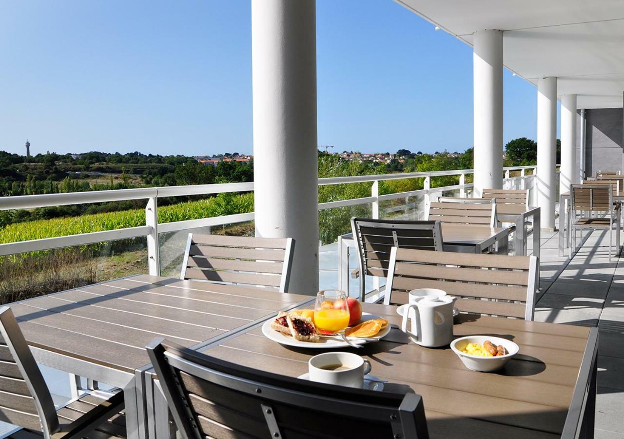 Golden Tulip Pornic Suites- Appart Hotel Exterior foto